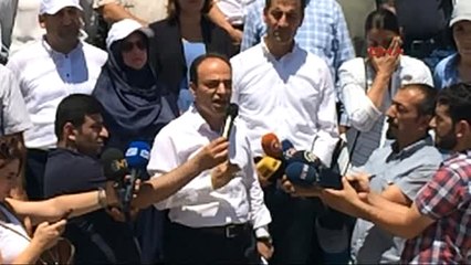 Télécharger la video: Diyarbakır Hdp Sözcüsü Osman Baydemir Kayapınar'da Hdp Grup Toplantısında Konuştu-2