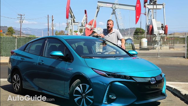 Reviews car - 2017 Toyota Prius Prime Review