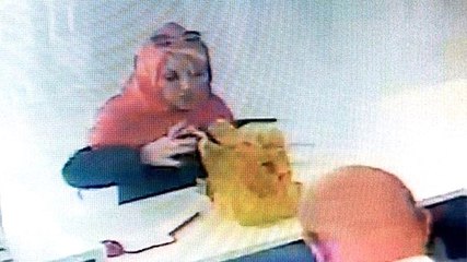 Bankalarda Unutulan Paraları Dublör Kullanarak Çektiler!