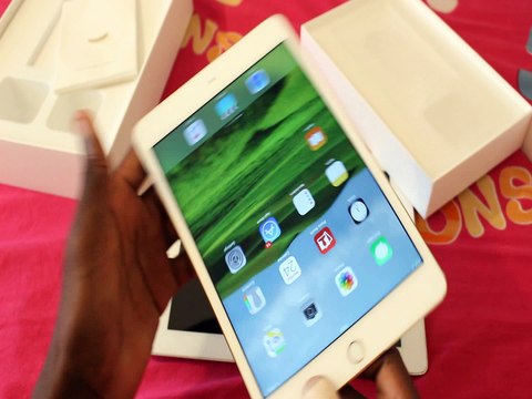 Apple iPad mini 4 - Wi-Fi - 128 GB - Gold VS Apple iPad 4th generation Wi-Fi BLACK- 9.7 REVIEW