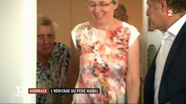 Un an après sa mort, les habitants de Saint-Etienne-du-Rouvray rendent hommage au père Jacques Hamel - Regardez