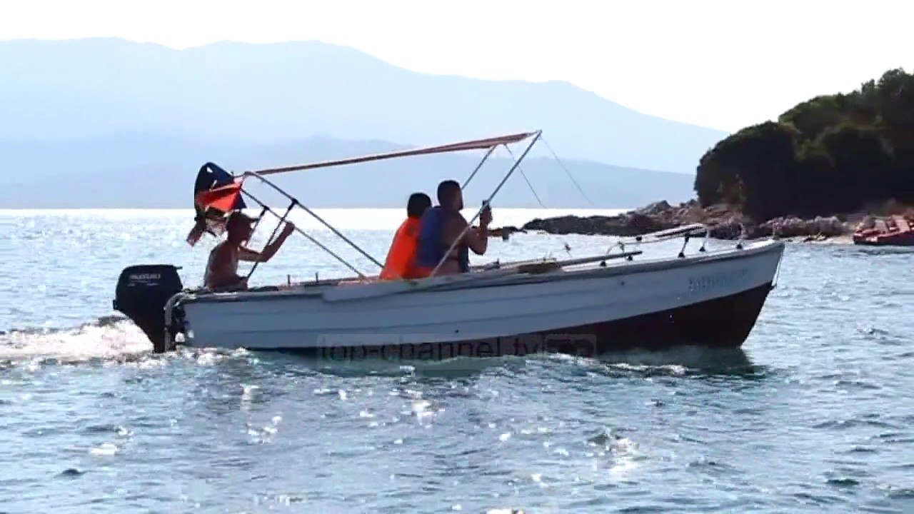 Vlorë, masa kundër mjeteve lundruese. 300 m larg bregut - Top Channel Albania - News - Lajme