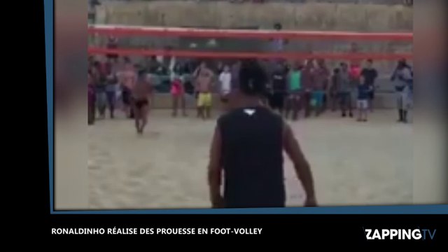 Ronaldinho réalise des gestes techniques de fou en foot-volley (Vidéo)