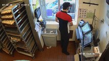Une femme tente de voler la caisse d'un McDonald's