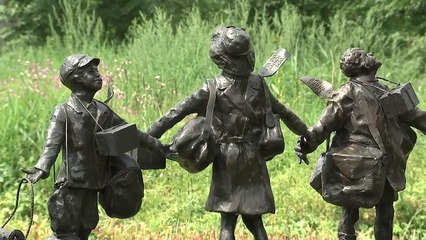Memorial unveiled for children evacuated during World War II
