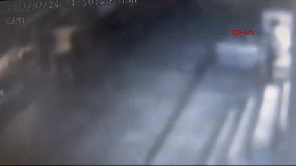 Kayınbiraderin Cadde Ortasındaki Silahlı Kavgası Kamerada