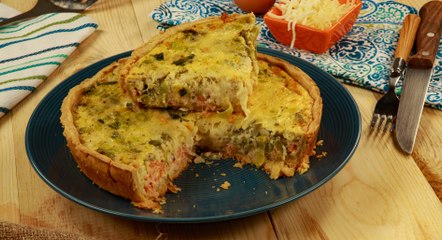 طريقة عمل كيش السلمون بالكرات بالفيديو