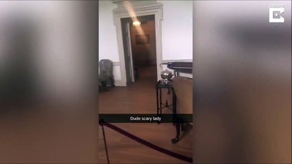 Un fantome filmé par une femme et difusé sur Snapchat. Mysterieux