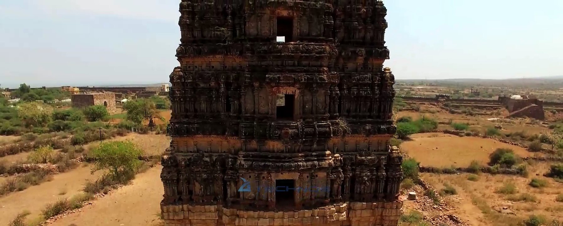 Flying over India's Grand Canyon gorge and Gandikota Fort in Andhra Pradesh