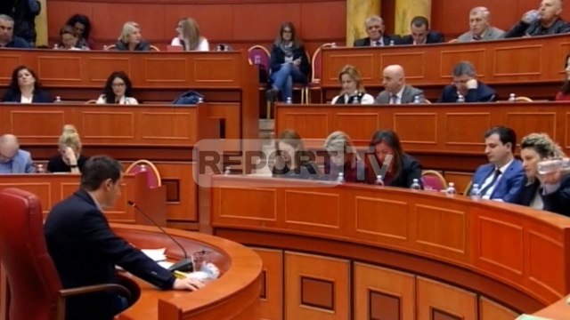 Report TV - Rritja e çmimit të ujit, këshilltarët e LSI-së: Duam dëgjesë publike