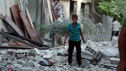 Syrie: 8 civils tués par un raid aérien sur une ville rebelle