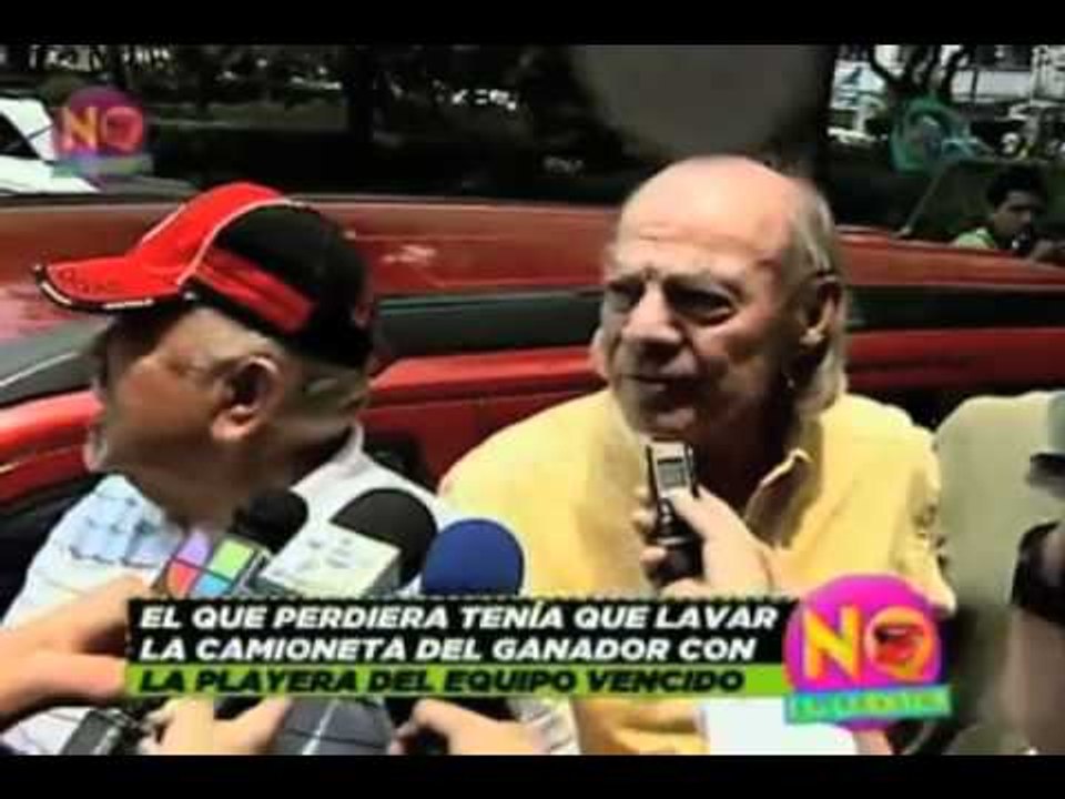 Luego de la victoria americanista, Sergio Corona lavó el coche del "Loco" Valdés