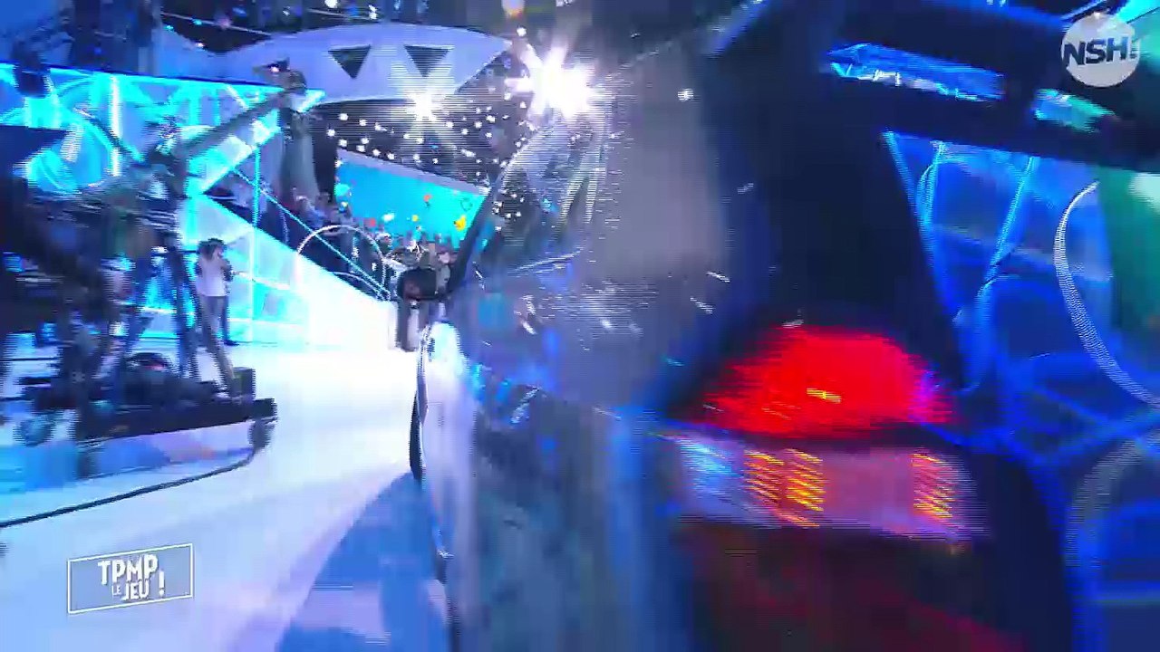 Cyril Hanouna – TPMP : une fanzouze gagne une voiture, Baba la lui remet en direct