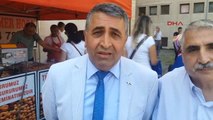 Bursa'da Cumhuriyet Savcısı 15 Temmuz Şehitleri Için Lokma Dağıttı