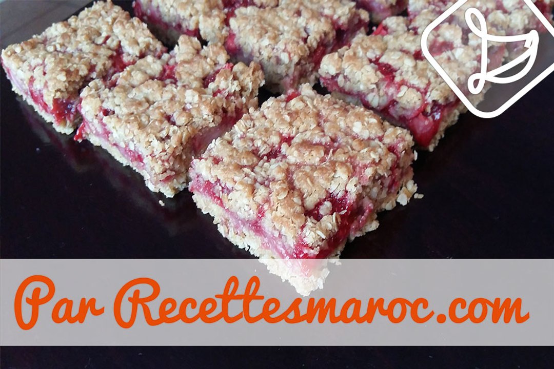 Carrés à l'Avoine & Fraises - Strawberry Oat Crumble Bars - الحلوى بالفراولة
