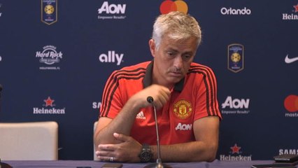 Tải video: Mourinho laments Bailly red card ban