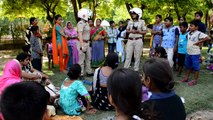 Policiais indianas em defesa das mulheres