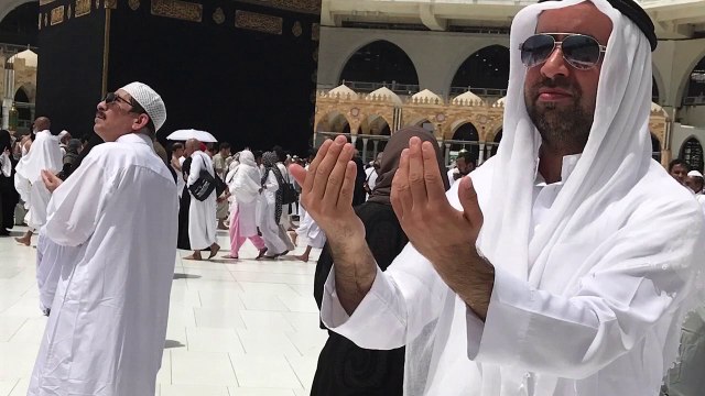 AZAN MAKKAH SHEİKH ALİ MULLAH. Kabe minarelerinden yankilanan iste o muthis ezan. HAFIZ METIN DEMIRTAS. Kabe müezzini taklit Seyh Ali Mulla. ARAP MAKAMI EZAN. Hicaz makami ezan Kabe ezani. Azan Makkah. Azan Masjid Al Haram. Sheikh Ali Mullah Makkah azan