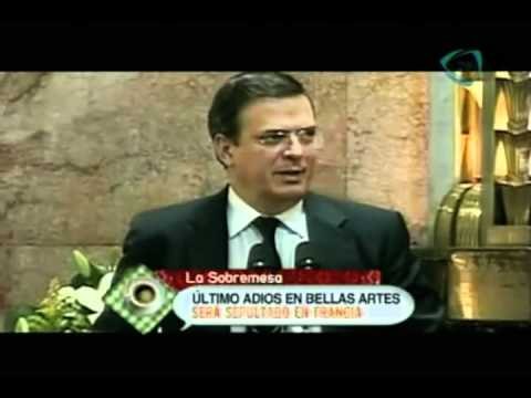 La sobremesa Último adiós de Carlos Fuentes en Bellas Artes, será sepultado en Francia