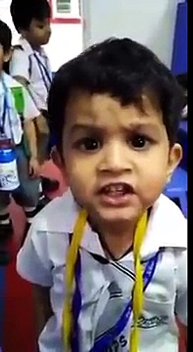 Kid Singing Gulabi Aankhein Jo Teri Dekhi