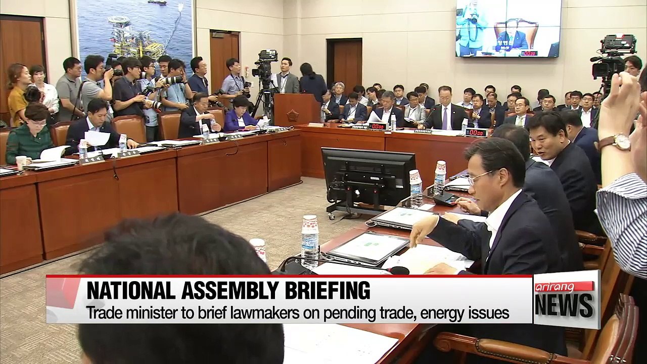 Trade minister to brief lawmakers on pending trade, energy issues