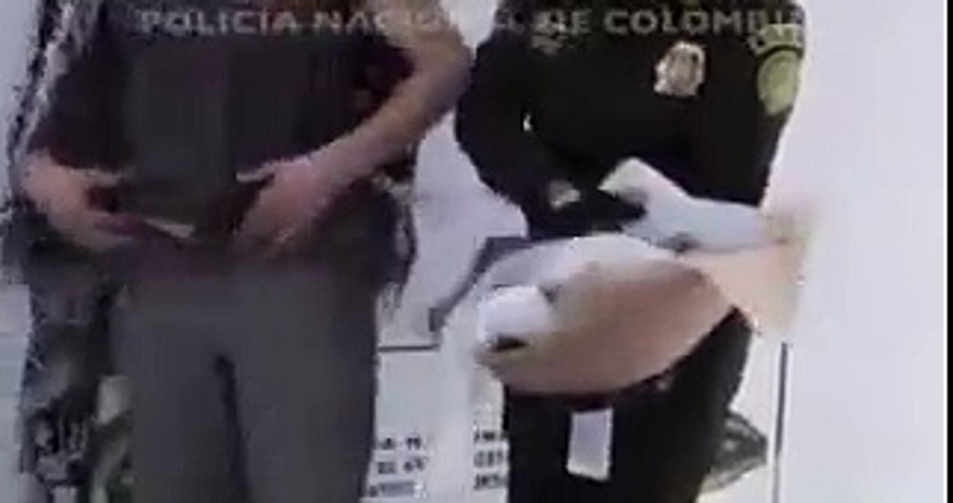 Le contenu du ventre de cette femme «enceinte» à scandalisé le monde entier (vidéo)