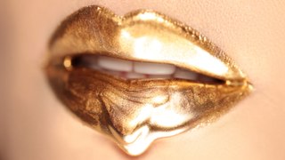 Dripping Golden Lips