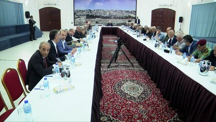 عباس يطالب إسرائيل بإعادة الأمور الى ما كانت عليه في الأقصى