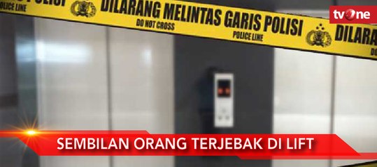 Proses Evakuasi 9 Orang Terjebak Lift di Sebuah Hotel di Kemayoran