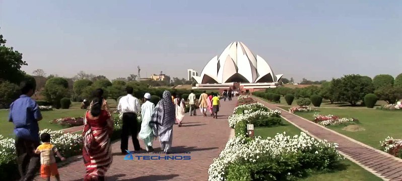 Lotus Temple, a famous tourist spot in Delhi