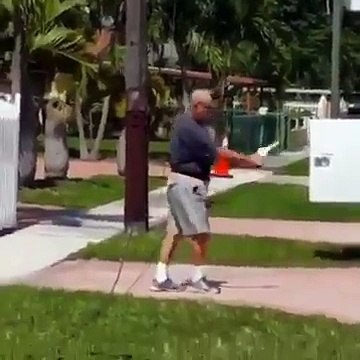 Il tire contre des camions AT&T