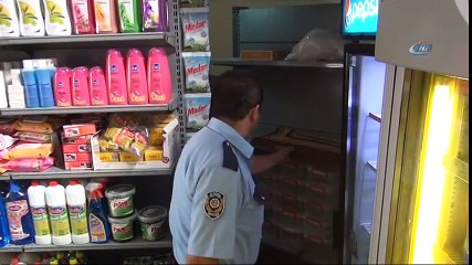 Bakkal Görünümlü Eczane Polisi Bile Şaşırttı