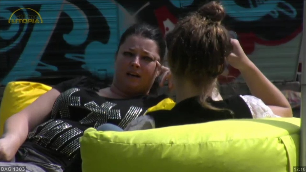 Romy spreekt met Linda over taarten bakken en workshops geven