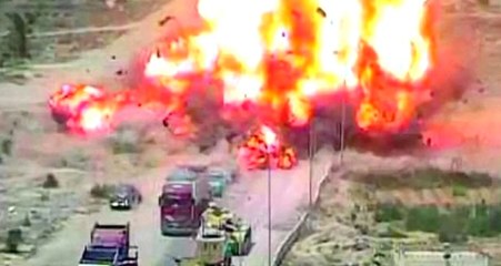 Mısır'da Bomba Yüklü Aracın Üzerinden Geçen Tank 50 Kişinin Hayatını Kurtardı