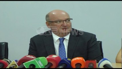 Ora News - Ambasadori britanik: Vettingu të zbatohet në mënyrën e duhur