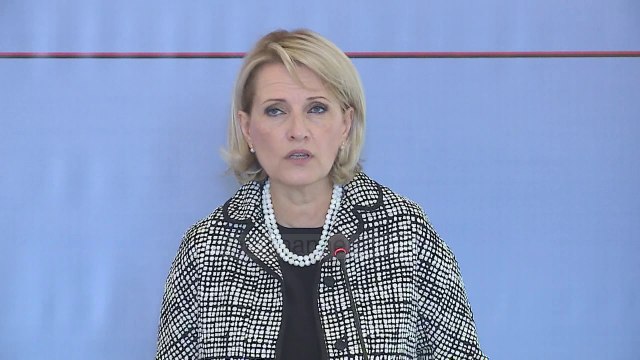 Kodheli pret homologen maqedonase - Top Channel Albania - News - Lajme