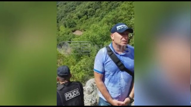 Ora News – Operacion antikanabis në Tepelenë, Demiraj shkel vetë me këmbë parcelat