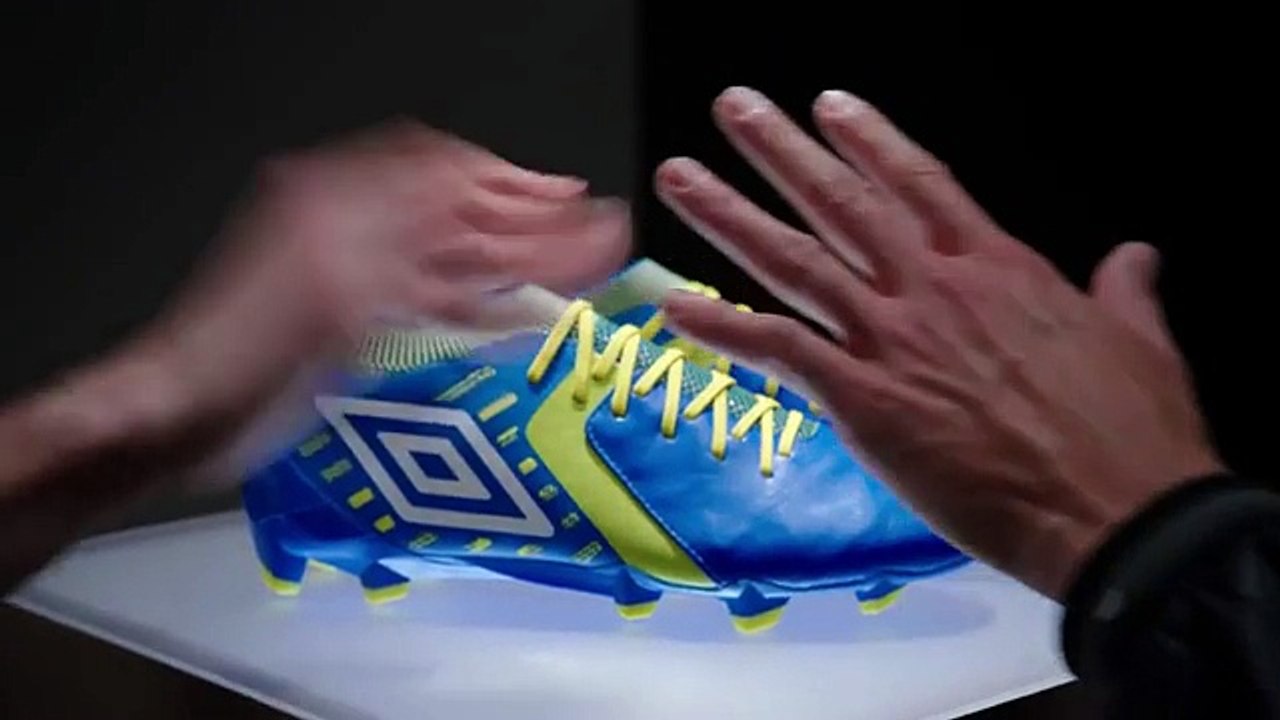 Pepe apresenta novas chuteiras num vídeo hilariante