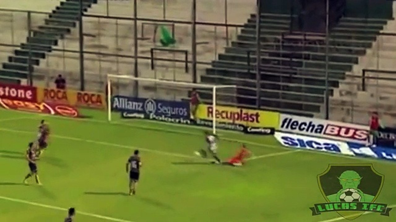 Veja em ação José Gómez, alvo do Benfica para a lateral-direita