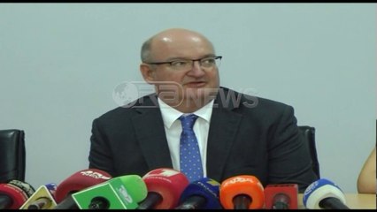 Ora News - Ambasadori britanik: Vettingu të zbatohet në mënyrën e duhur