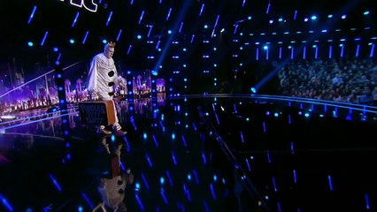 Lonely_Clown_Is_All_By_Himself_Judge_Cut_2_Americas_Got_Talent_2017