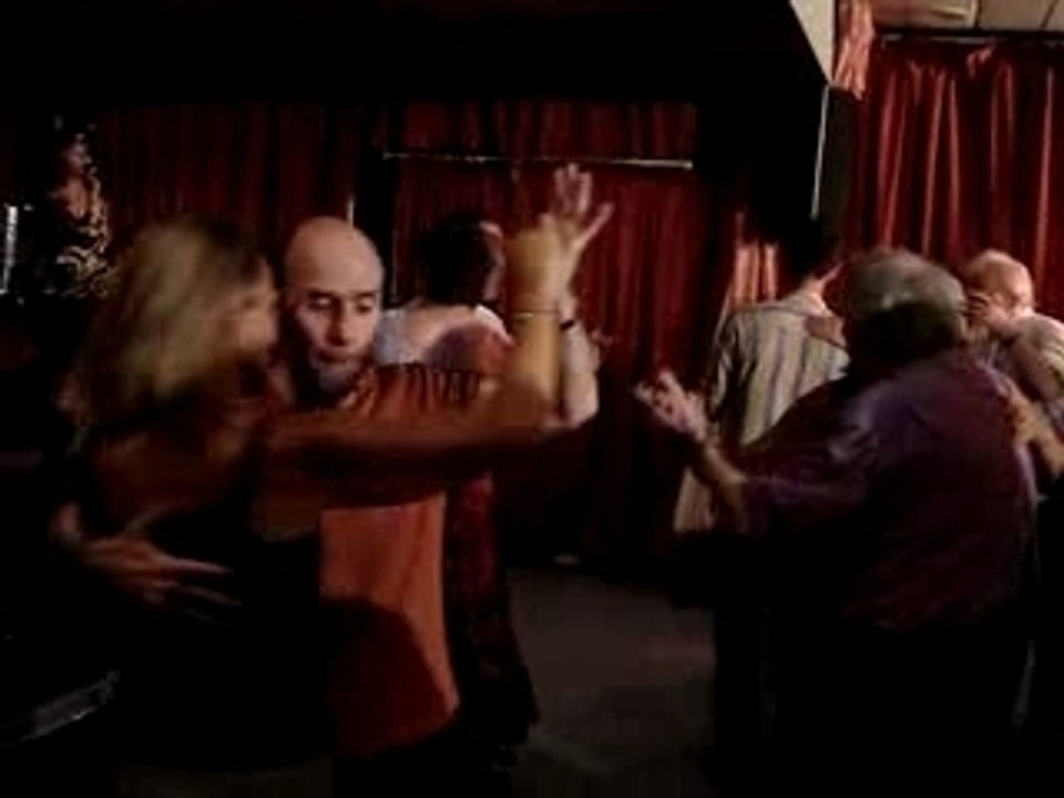 Mazurka "Assis sur le bord du lit"