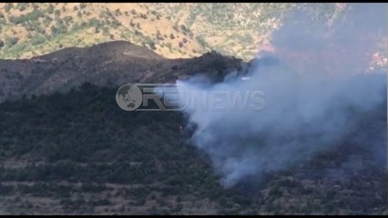Ora News – Gjirokastër, vijon të jetë aktive vatra e zjarrit në fshatin Hundkuq