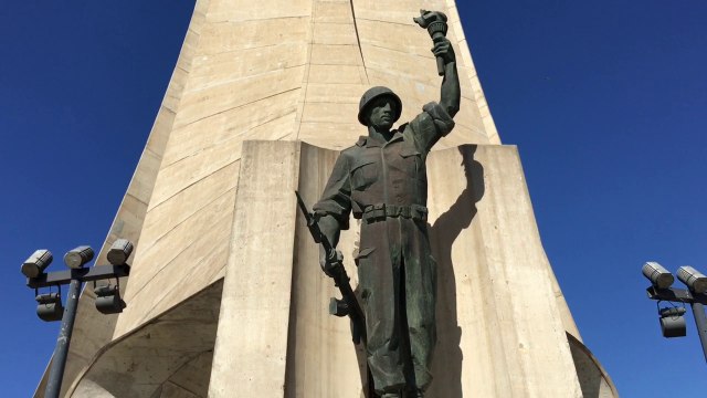 Week-end à Alger (Algérie) – Bab Ezzouar – Memorial du Martyr – 20-22 avril 2017.