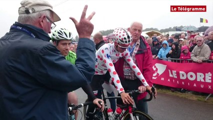 57e Ronde des Korrigans. Warren Barguil remonte sur son vélo !