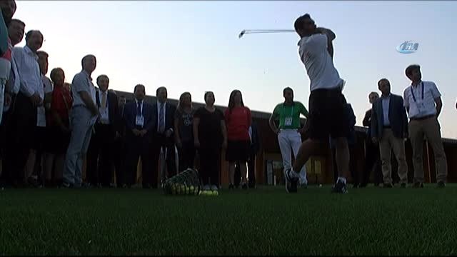 Bakan Bak: Ak Parti'de Sen-ben Yok, Biz Varız