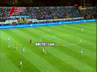 شاهد مذيع قناة أبو ظبي الرياضية يقصف جبهة الزمالك المشجع الزمالكاوي لم يفرح محليا ولا عربيا ولا قاريا