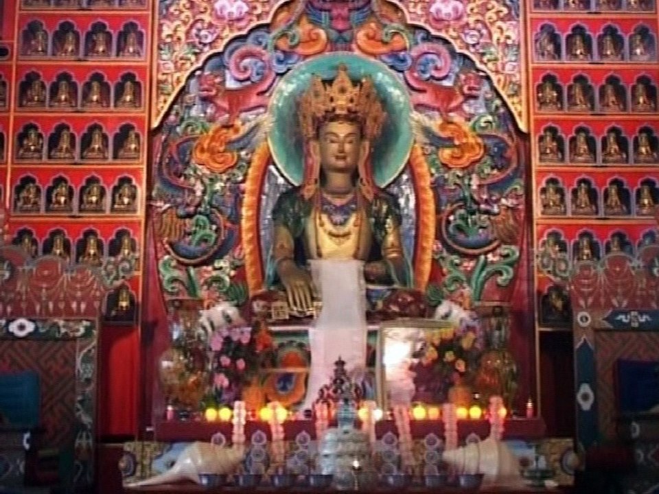 Lama Samten Yeshé Rinpoché - Cérémonie de Gueshé (docteur en philosophie). Monastère de Menri. Part 1.