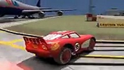 Spiderman el Hombre Araña y el Increíble Hulk conducen en el mar Rayo Mcqueen de Cars 2 Disney Pixar, tv 2017 & 2018