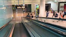 Cómo llegar a la puerta secreta del aeropuerto de Barcelona   Vídeo